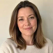 Claire Bennett, budget travel writer
